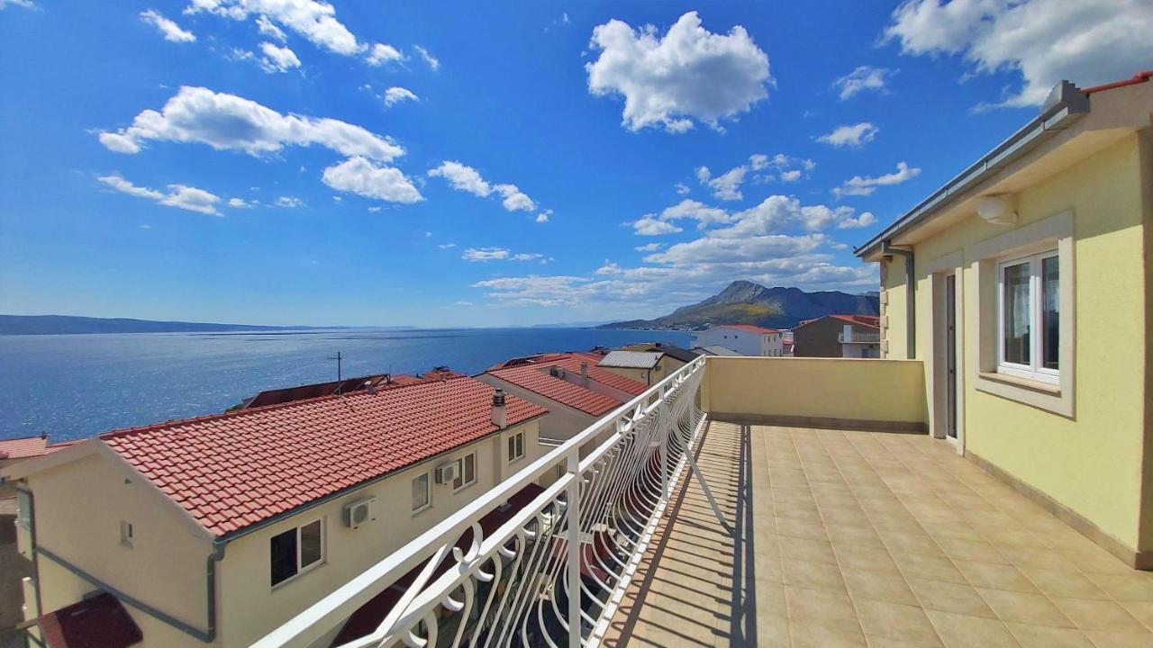 Apartments Marko Nemira Оміш Екстер'єр фото