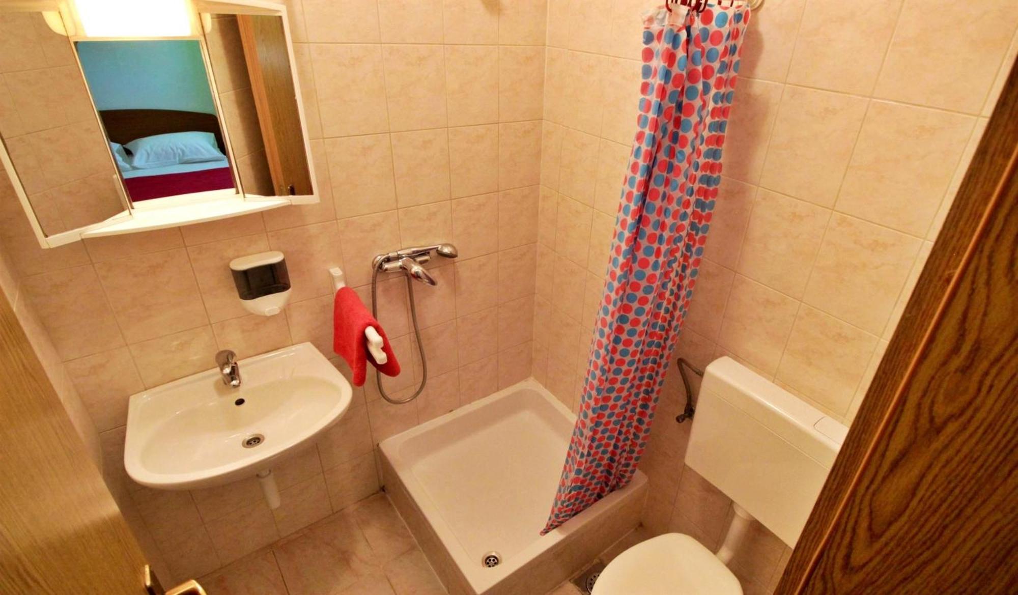 Apartments Marko Nemira Оміш Номер фото